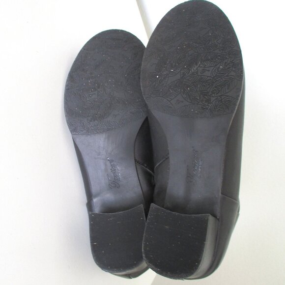 Trotters Womens Black Leather Side Zip Ankle Bootie w/ 1.5" Heel NWOB - Size 8W - Picture 9 of 9